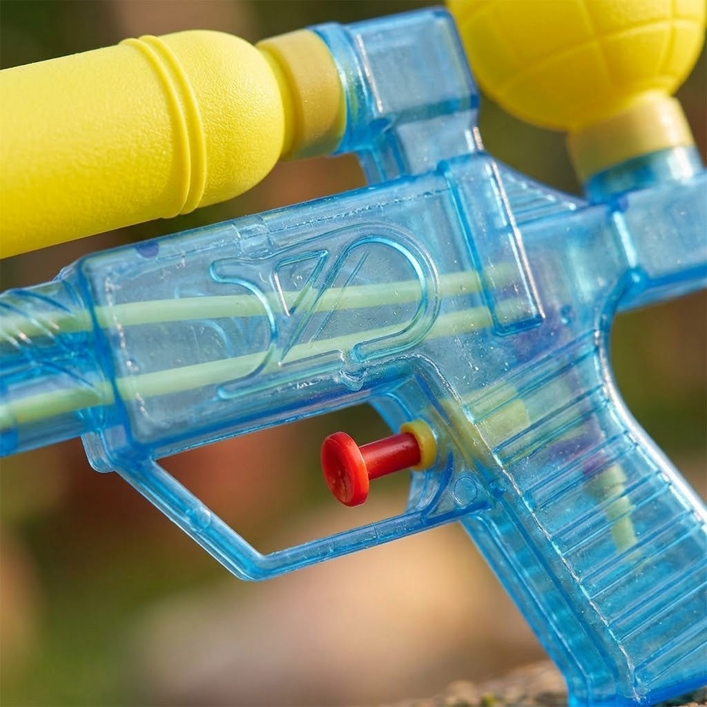 Double Jet Water Gun 17 cm with 2 Tanks - close-up