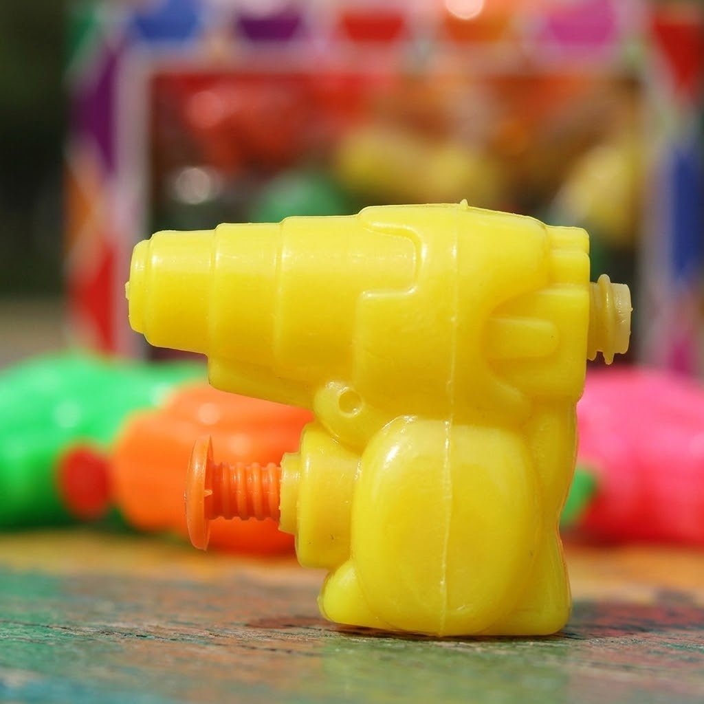 Mini Water Gun 5 cm with Tank Party Bag Filler - close-up