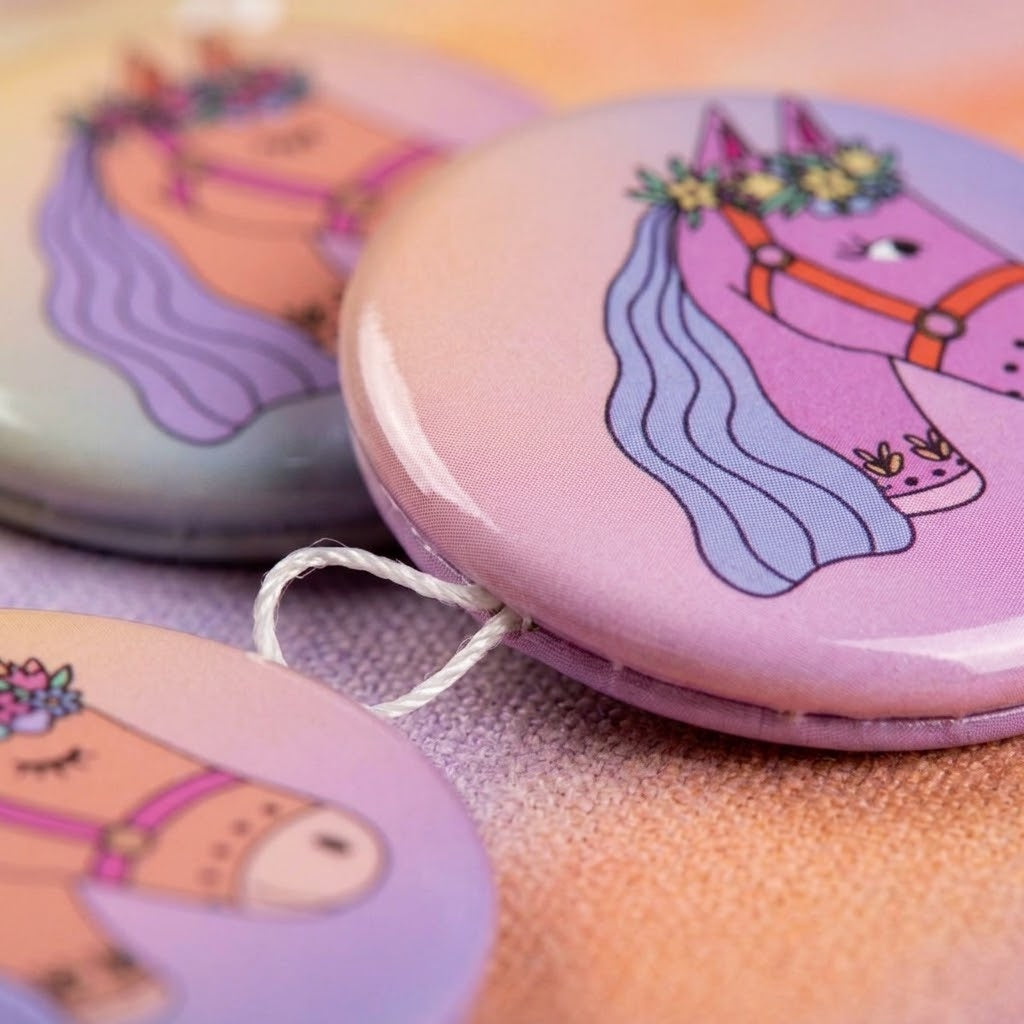 Horse Metal Yo-Yo 5.2 cm Party Favour - close-up