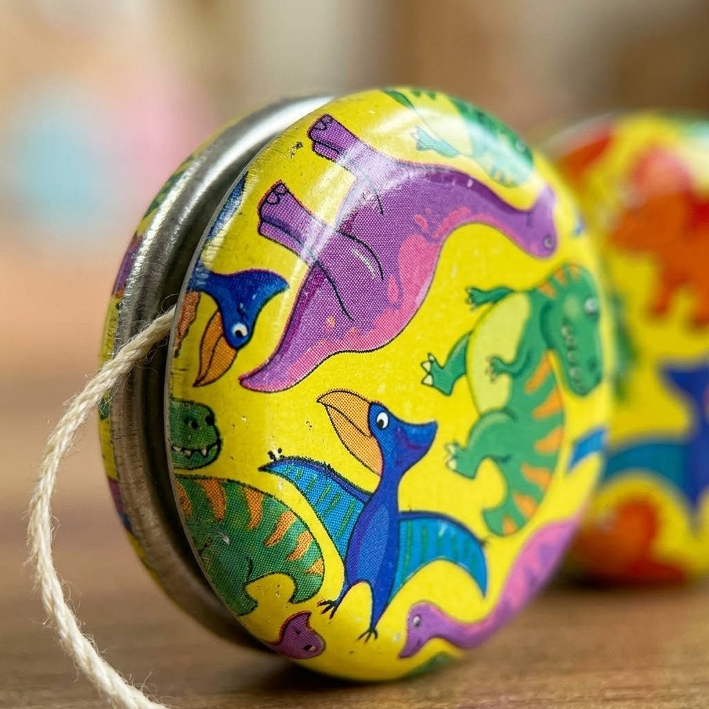 Dinosaur Metal Yo-Yo 5.2 cm Party Favour - close-up