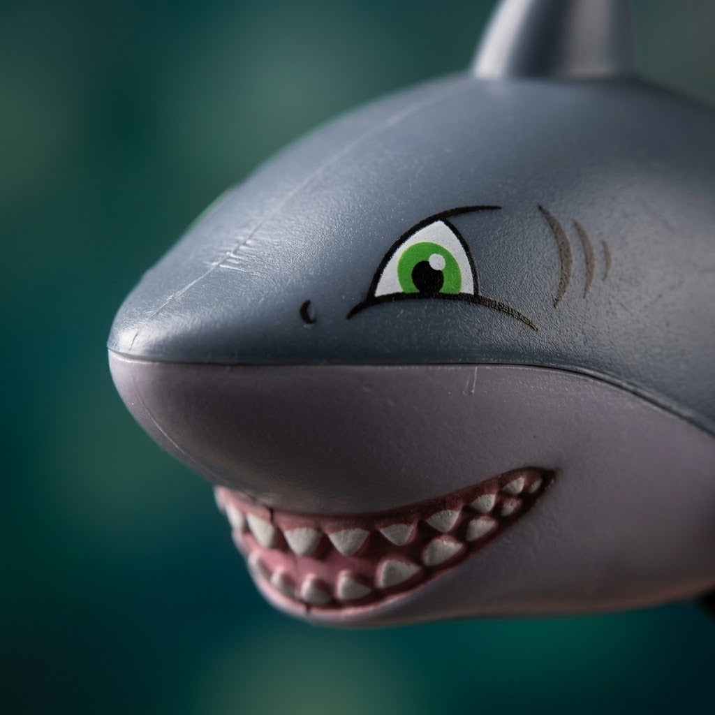 Pull Back Sea Animal Toy Shark Whale Octopus 7–9 cm - close-up