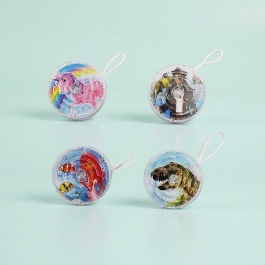 Yo-Yo with Built-In Maze Game 2-in-1 Toy 5 cm - studio photo