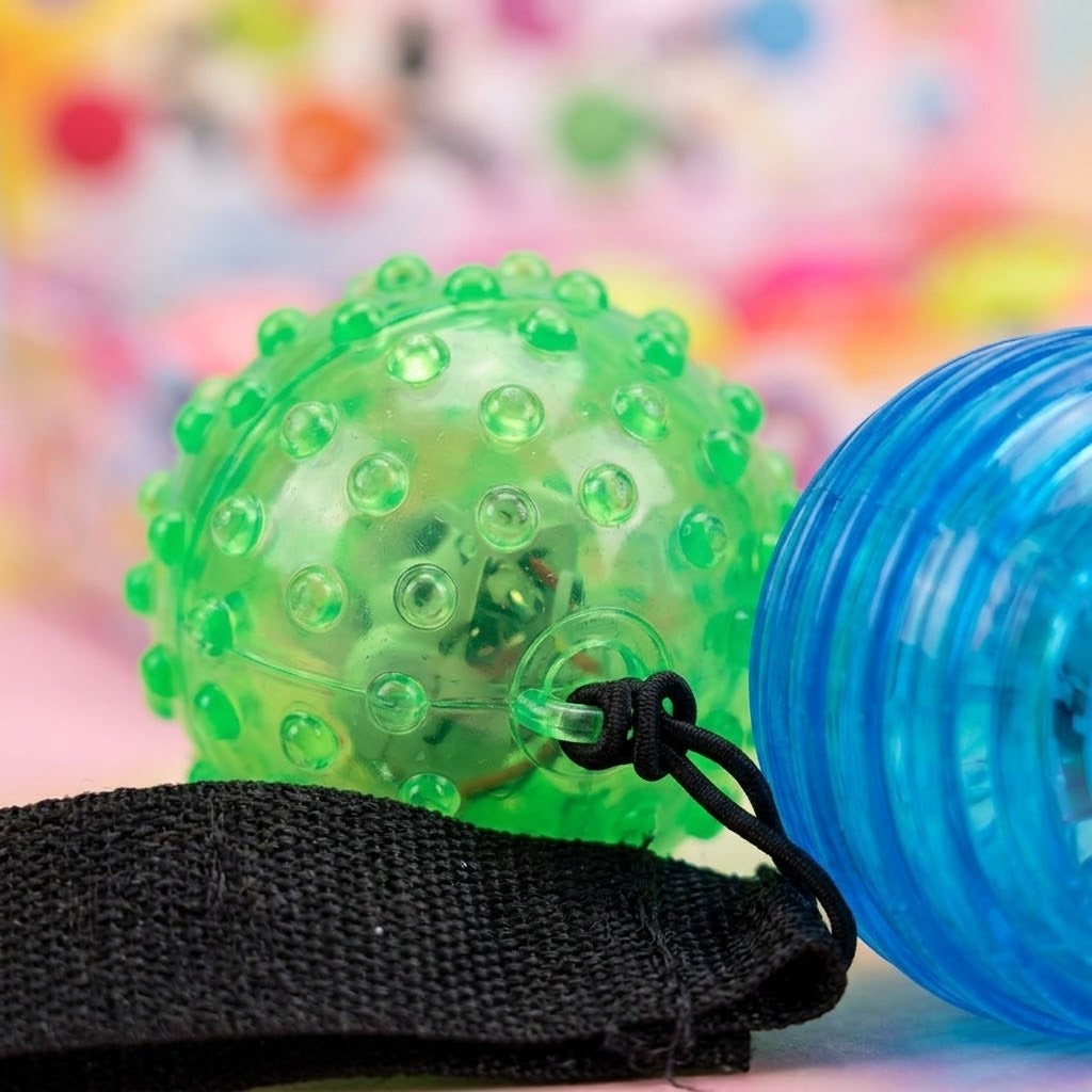 Light Up Ankle Skip Ball Foot Juggling Ball 6 cm - close-up