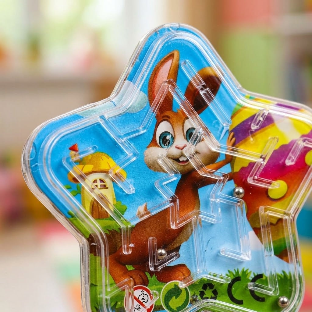 Animal Maze Puzzle Game 6 cm with 2 Balls - close-up