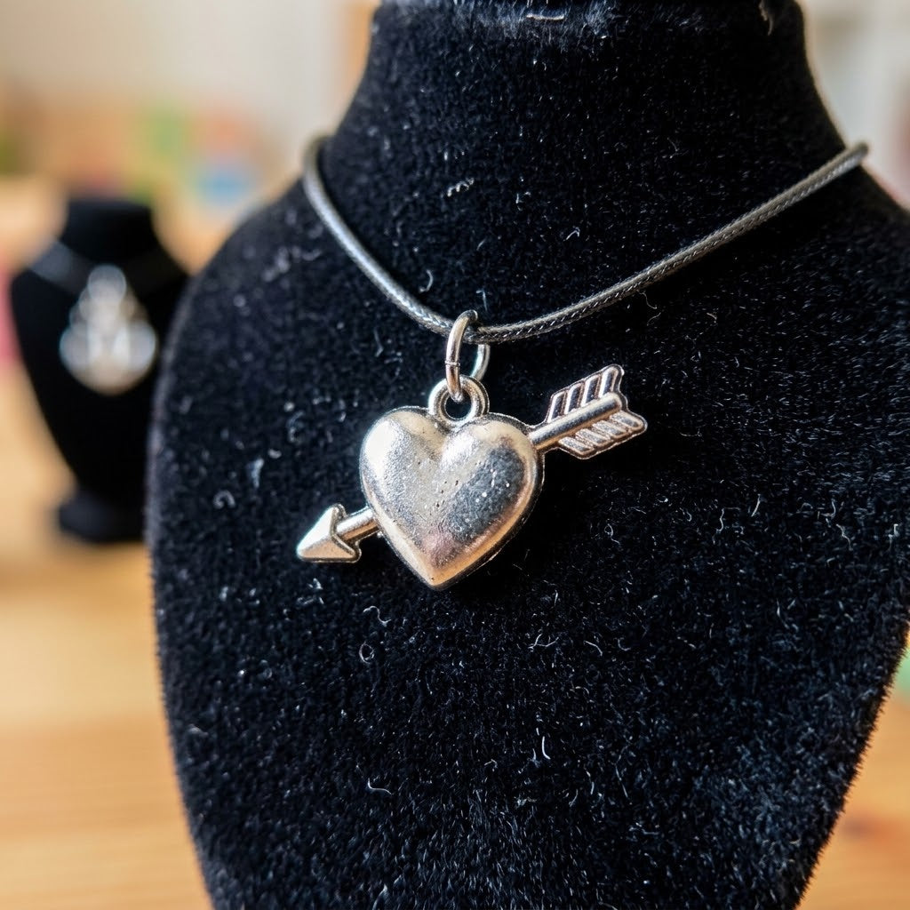 Kids Necklace with Silver-Tone Pendant Party Favour - close-up