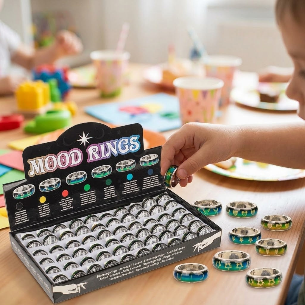Colour Changing Mood Ring for Kids Party Favour - lifestyle photo