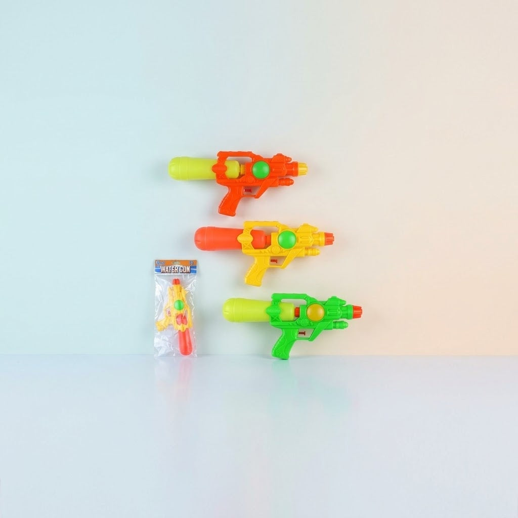 Water Gun 31 cm Large Summer Water Blaster - studio photo