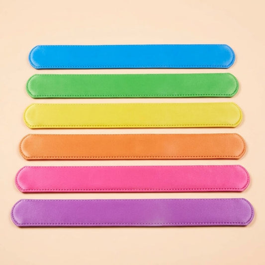 Neon Slap Bracelet 22 cm Snap Wristband - studio photo