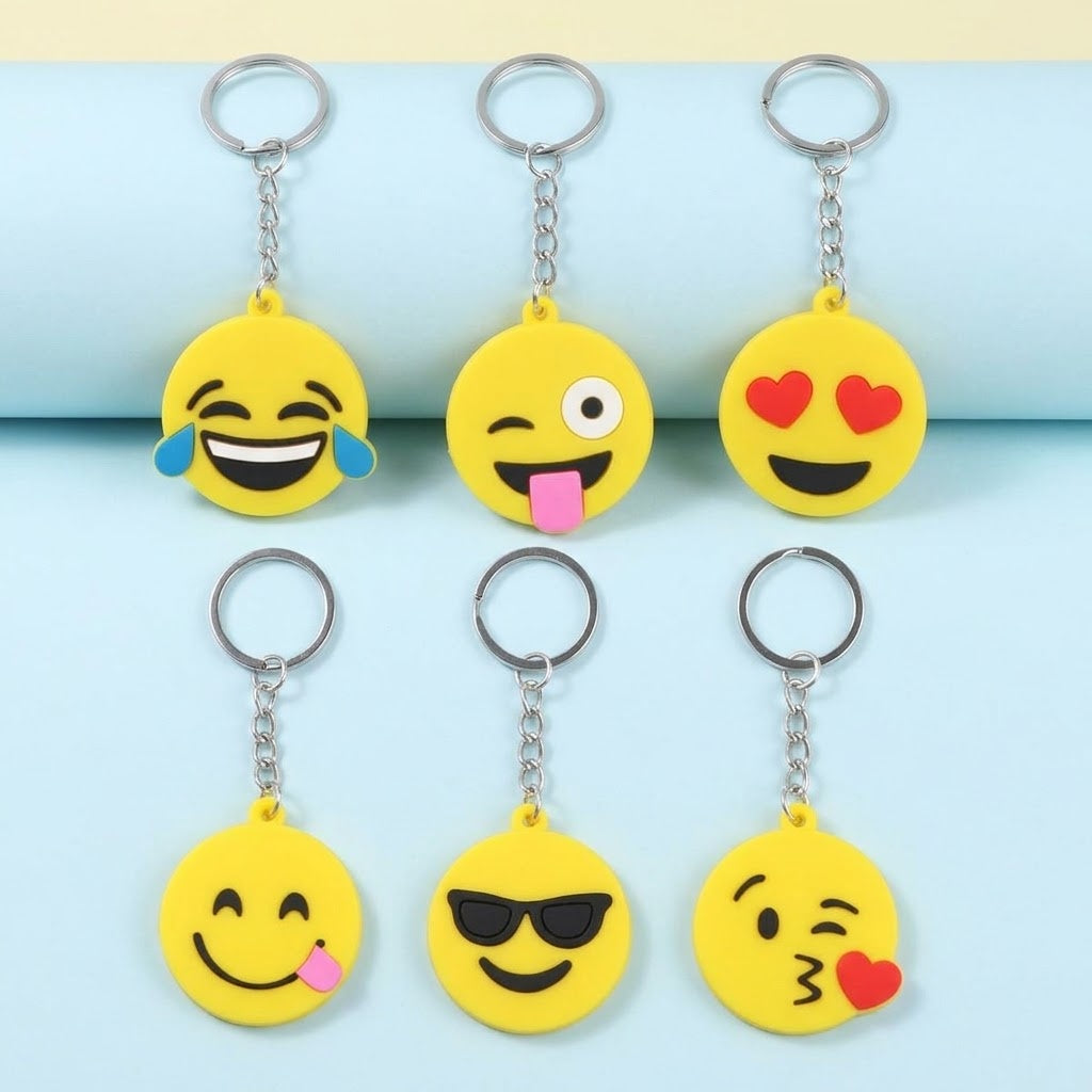 Emoji Keychain Smiley Face Keyring 4 cm - studio photo