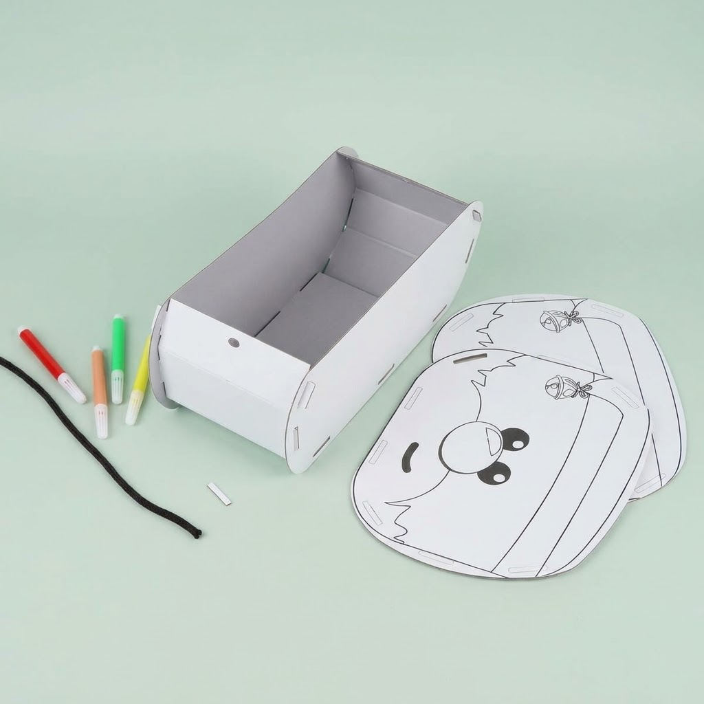 Colour-In Christmas Basket Craft Kit with 4 Markers