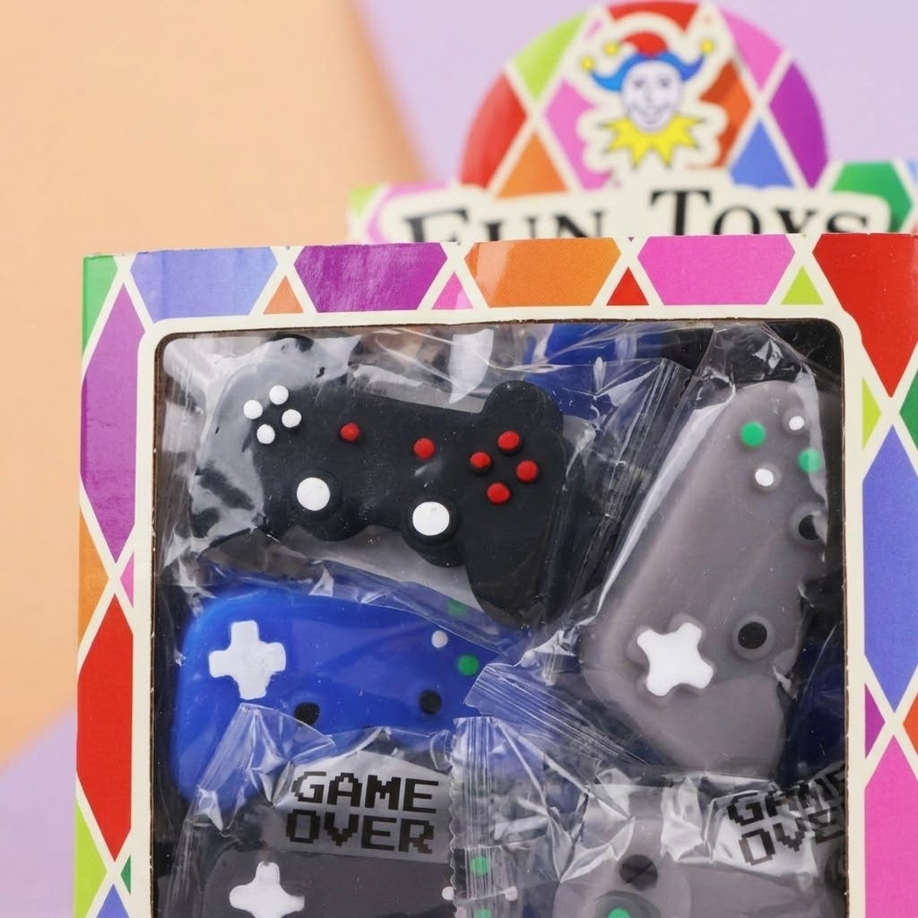 Sticky Game Controller 4 cm Mini Stretchy Toy - close-up
