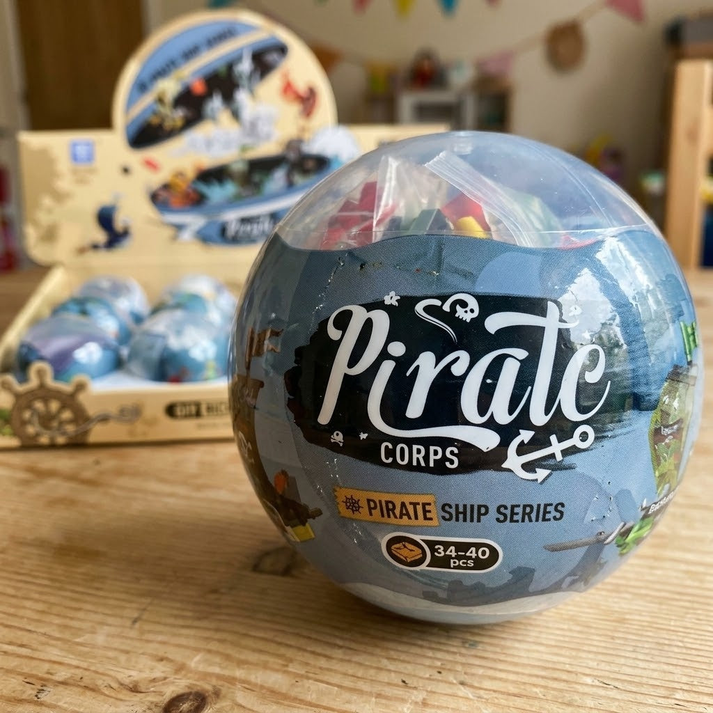 Pirate Ship Compatible Building Bricks in Capsule 7 cm - close-up
