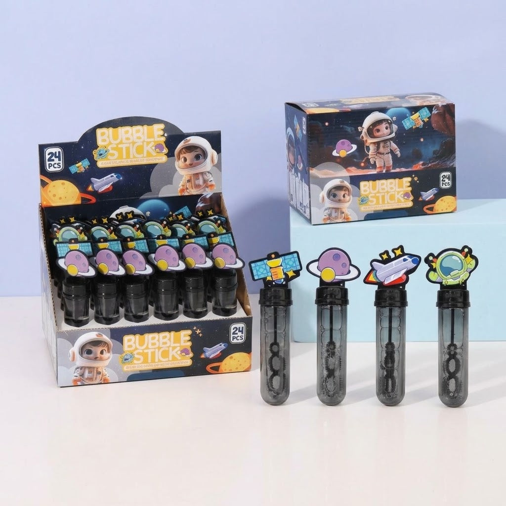 Space Soap Bubbles 40 ml Astronaut & Planet Designs - studio photo