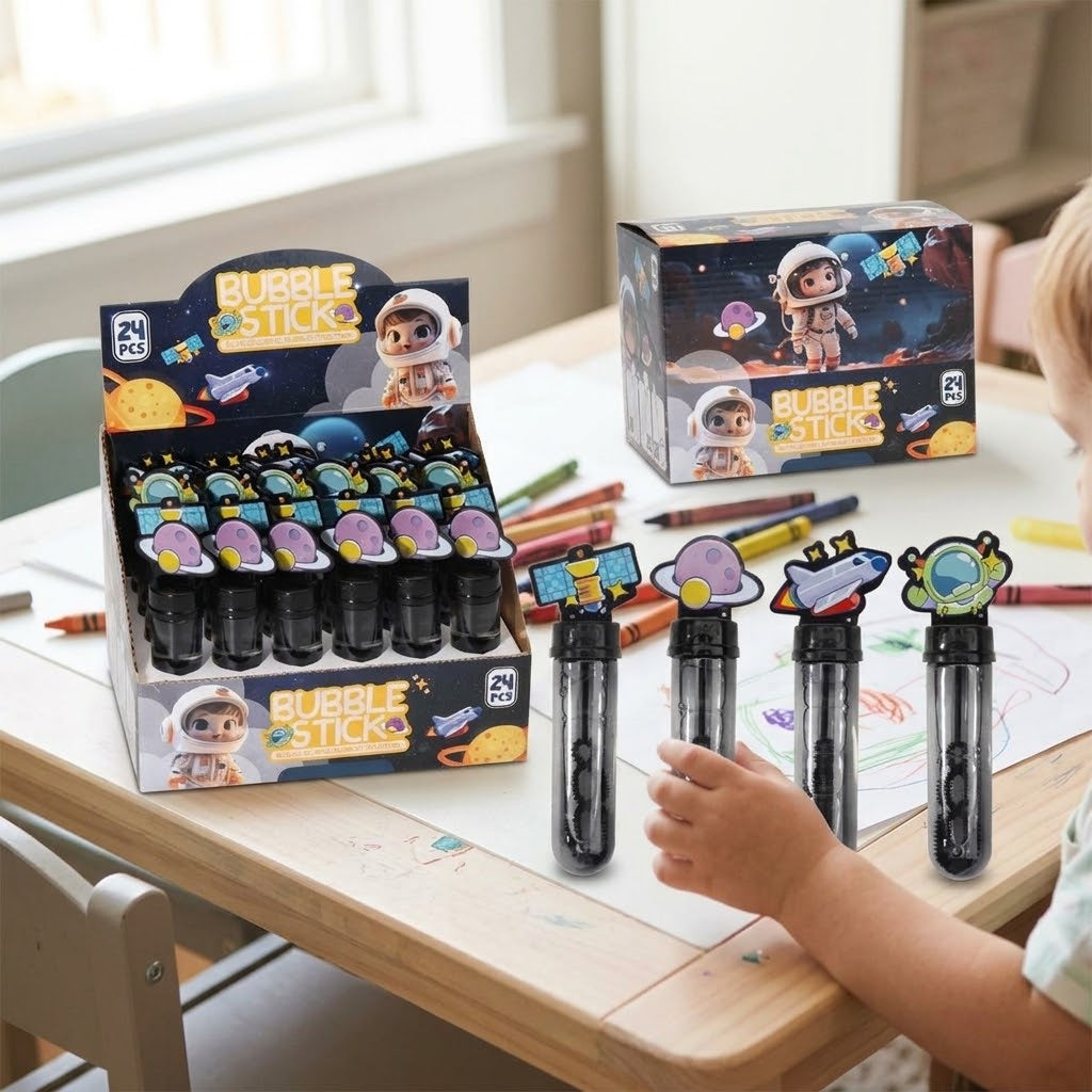 Space Soap Bubbles 40 ml Astronaut & Planet Designs - lifestyle photo