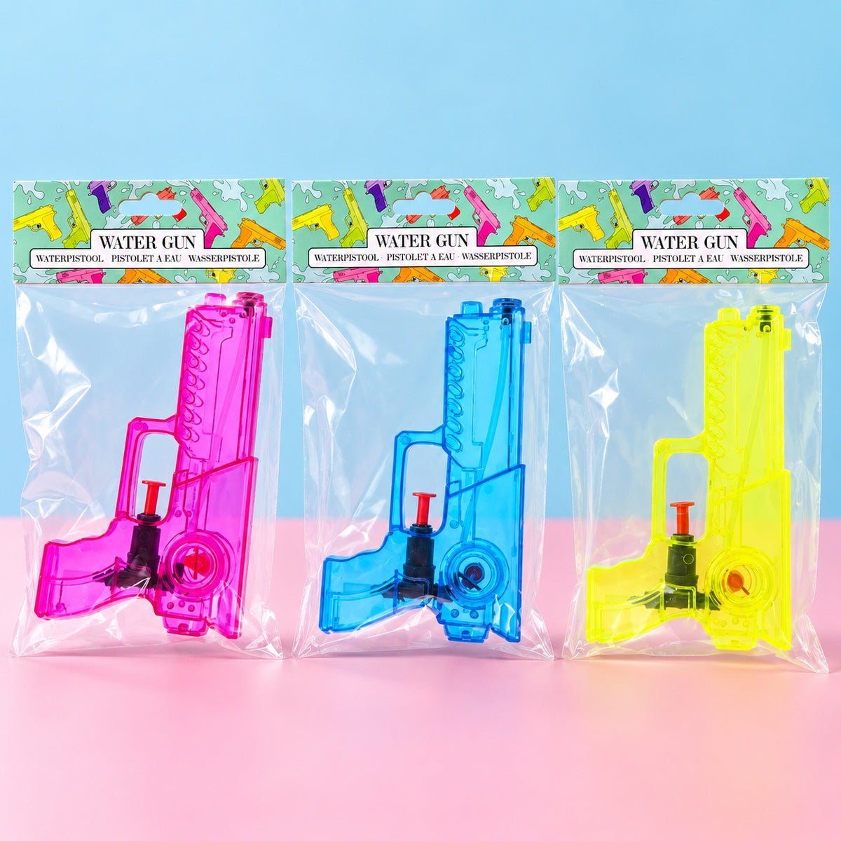 Kids Water Gun Squirt Pistol – Summer Toy 15 cm - studio photo