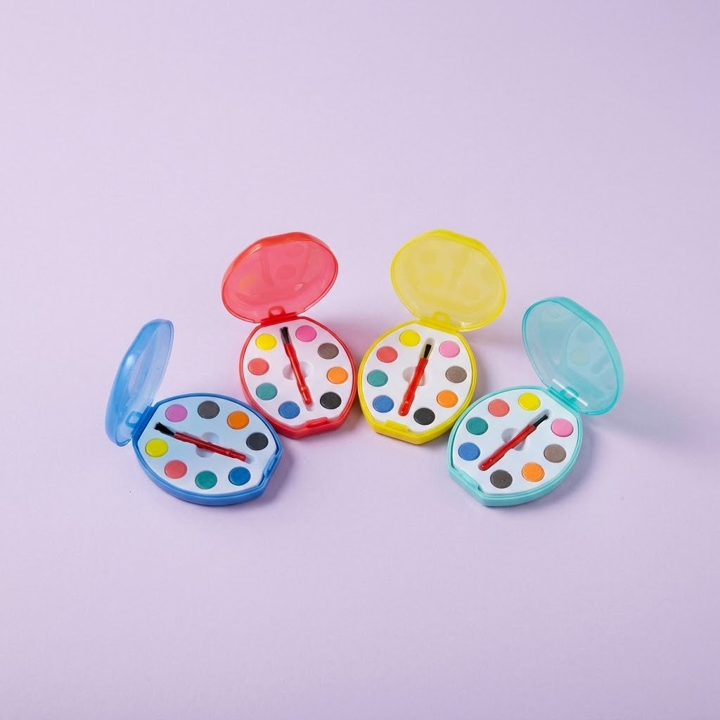 Kids Paint Palette & Brush Set Craft Party Favours - studio photo