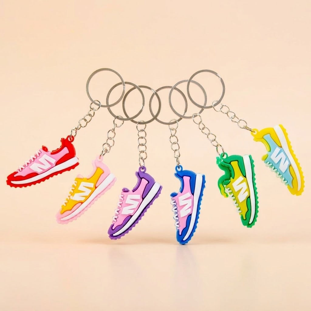 Mini Sneaker Keychain Trainer Shoe Keyring 5 cm - studio photo